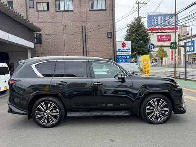 2025 Lexus LX photo 15