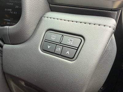 2025 Lexus LX thumbnail 27