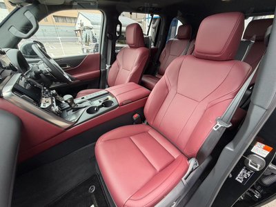2025 Lexus LX thumbnail 45