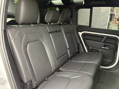 2025 LAND Rover DEFENDER thumbnail 25