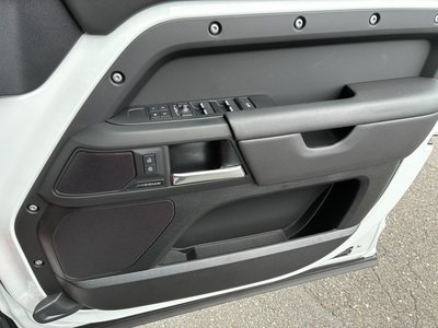 2025 LAND Rover DEFENDER thumbnail 67