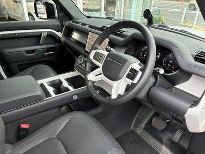 2025 LAND Rover DEFENDER thumbnail 21