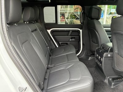 2025 LAND Rover DEFENDER thumbnail 26