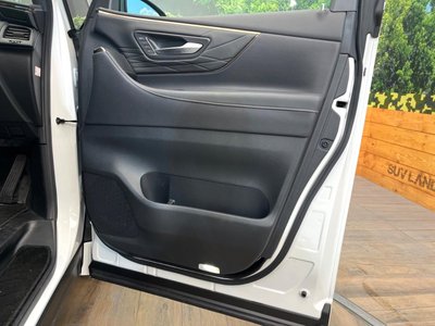 2025 Toyota ALPHARD — фото 29