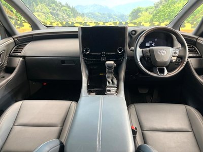 2025 Toyota ALPHARD — фото 2