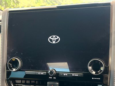 2025 Toyota ALPHARD — фото 3