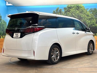2025 Toyota ALPHARD — фото 17