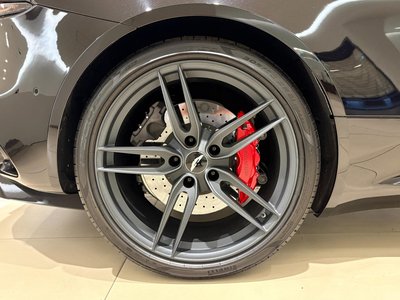 2019 Aston Martin DBS SUPERLEGGERA 照片 41
