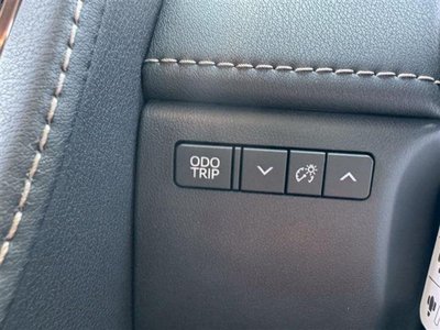 2026 Toyota ALPHARD — фото 30