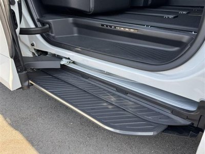 2026 Toyota ALPHARD — фото 7