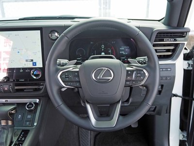 2025 Lexus GX thumbnail 30