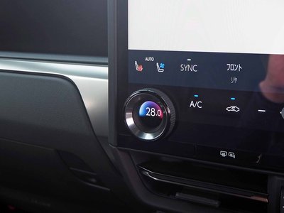 2025 Lexus GX thumbnail 36