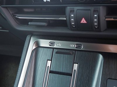 2025 Lexus GX thumbnail 38