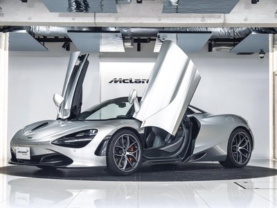 صورة مصغرة 2 لـ 2021 Mclaren 720S SPIDER