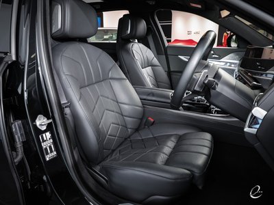 2023 BMW 7 SERIES photo 4