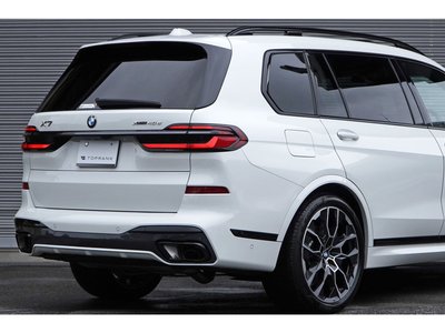 2025 BMW X7 thumbnail 18