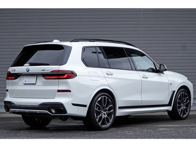 2025 BMW X7 photo 9