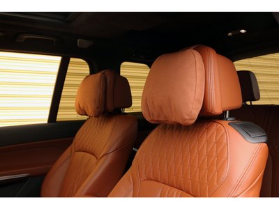 2025 BMW X7 thumbnail 27