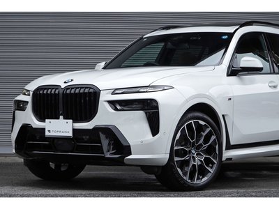 2025 BMW X7 thumbnail 17