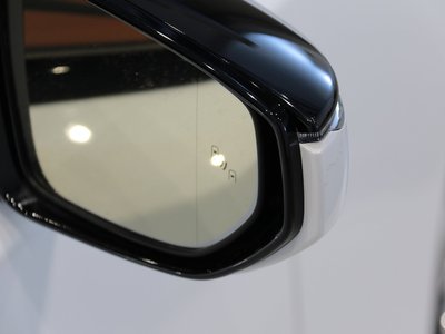2022 Lexus LC thumbnail 39