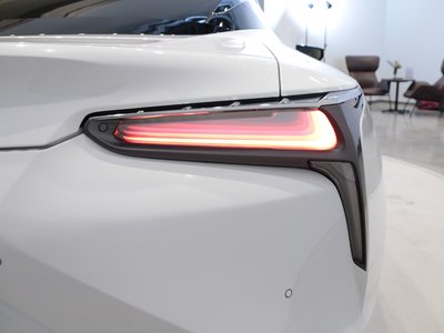 2022 Lexus LC thumbnail 38