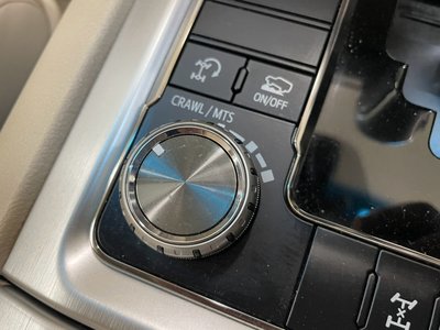 صورة مصغرة 51 لـ 2018 Toyota LAND CRUISER 200