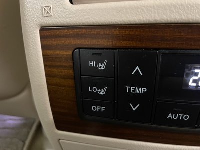 صورة مصغرة 64 لـ 2018 Toyota LAND CRUISER 200