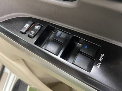 صورة مصغرة 62 لـ 2018 Toyota LAND CRUISER 200