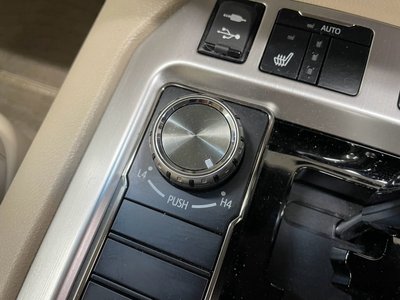 صورة مصغرة 50 لـ 2018 Toyota LAND CRUISER 200