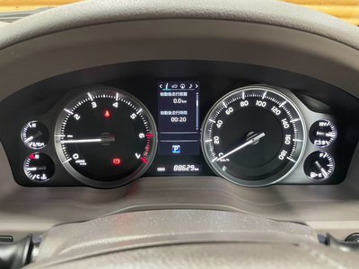 صورة مصغرة 54 لـ 2018 Toyota LAND CRUISER 200