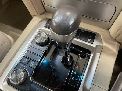 صورة مصغرة 47 لـ 2018 Toyota LAND CRUISER 200