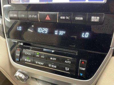 صورة مصغرة 44 لـ 2018 Toyota LAND CRUISER 200