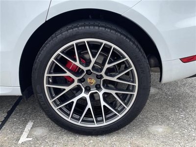 2021 Porsche MACAN thumbnail 41