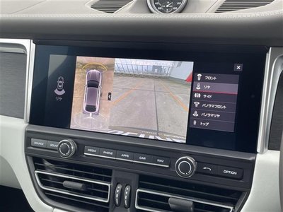 2021 Porsche MACAN photo 6