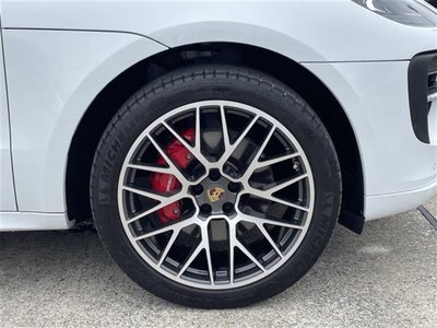 2021 Porsche MACAN thumbnail 39