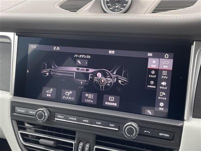 2021 Porsche MACAN photo 11