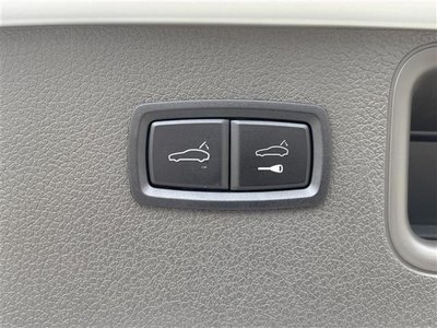 2021 Porsche MACAN thumbnail 29