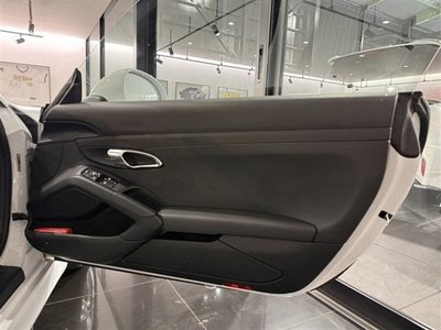 صورة مصغرة 27 لـ 2015 Porsche CAYMAN