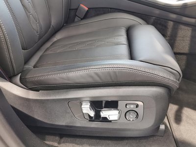 صورة مصغرة 52 لـ 2025 BMW X5