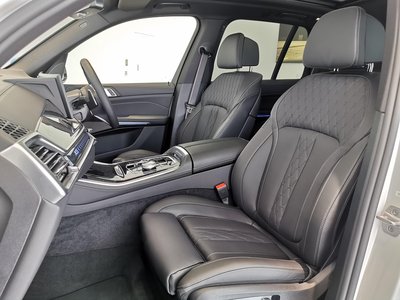 صورة مصغرة 63 لـ 2025 BMW X5