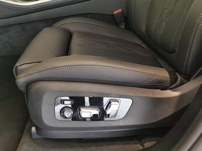 صورة مصغرة 62 لـ 2025 BMW X5