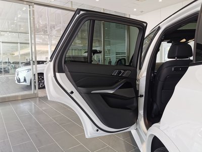 صورة مصغرة 66 لـ 2025 BMW X5