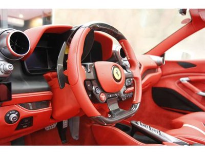 صورة مصغرة 44 لـ 2022 Ferrari F8 SPIDER