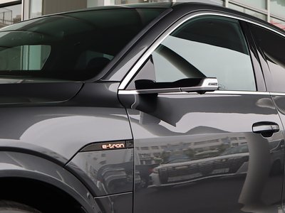 صورة مصغرة 54 لـ 2024 AUDI E-TRON S SPORTBACK