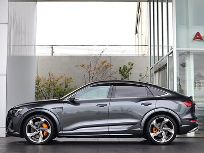 صورة مصغرة 15 لـ 2024 AUDI E-TRON S SPORTBACK