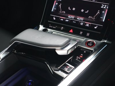 صورة مصغرة 131 لـ 2024 AUDI E-TRON S SPORTBACK