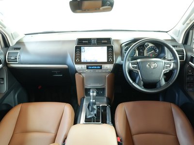 صورة 2 لـ 2022 Toyota LAND CRUISER PRADO