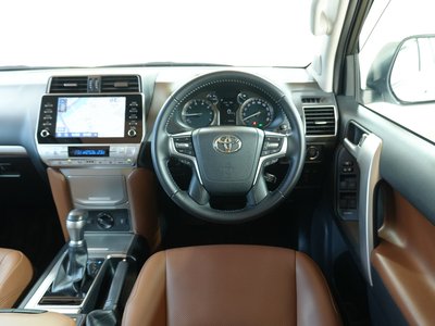 صورة 32 لـ 2022 Toyota LAND CRUISER PRADO