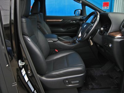 صورة 63 لـ 2016 Toyota ALPHARD