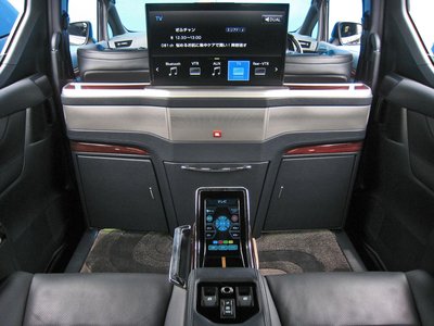 صورة 39 لـ 2016 Toyota ALPHARD